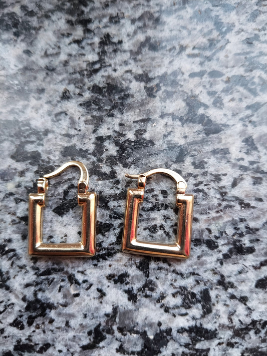 Cute Square Stud Earrings – Minimal & Elegant | Everyday Wear